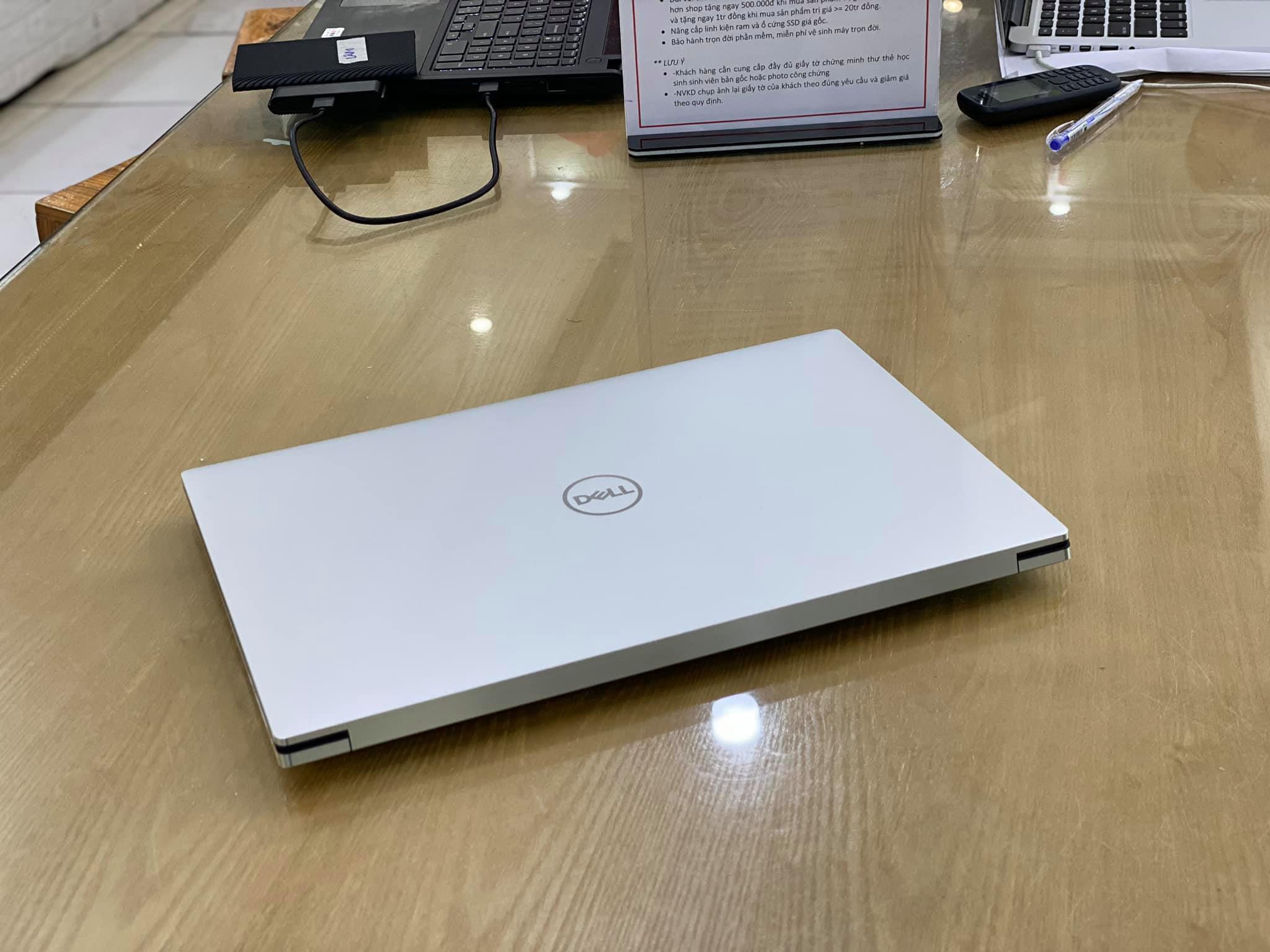 Laptop Dell XPS 15 9500 -1.jpg